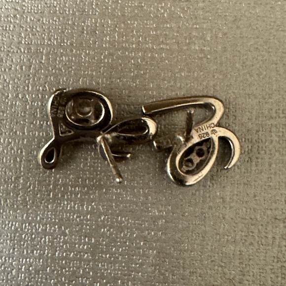 Chuck clemency Inspirational Love earrings - Picture 3 of 3